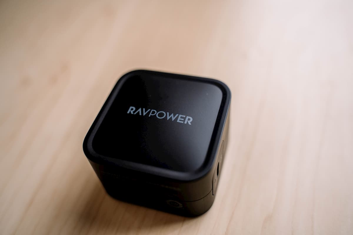 【小さいのに高性能】新世代の窒化ガリウム採用充電器RAVPOWER RP-PC112レビュー